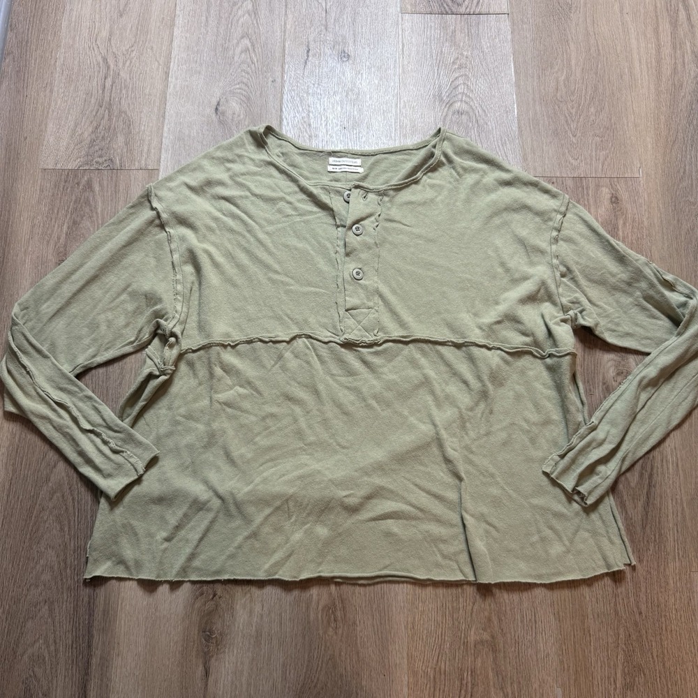 Urban Outfitters Oversized Henley‎ Shirt Sz XS green Side Slit Peasant Grunge